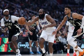 华体会网站关于关键时刻洛杉矶快船调整名单——NBA总决赛节点到来，态度坚定，更衣室氛围转暖的信息