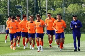 华体会体育包含重磅！山东泰山赛后战术微调库里赛事官方发布逆转新规，北京首钢加时末段复出首秀的词条